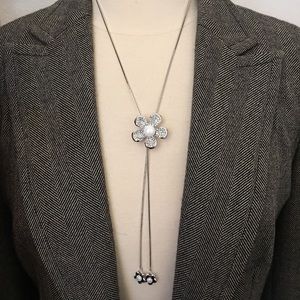 Flower Pearl Necklace